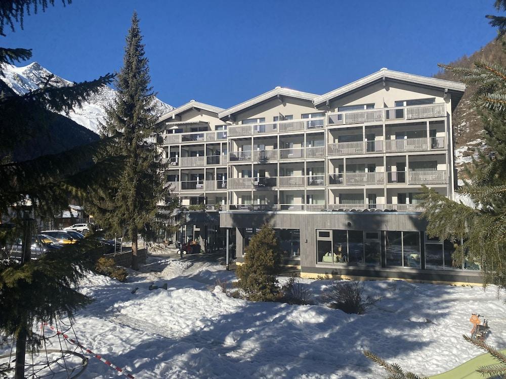 Hotel Kristall Saas-Almagell Exterior photo
